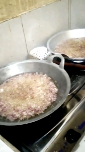 BAWANG GORENG PREMIUM GURIH KRIUK 250g