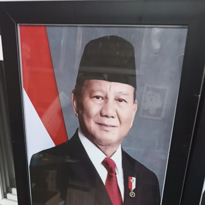 Frame presiden prabowo gibran gold 3 pcs uk. A4 21x30cm