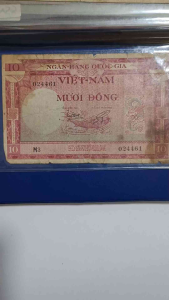 100% Authentic rare vintage 1955 Vietnam 10 Đồng note   *Actual photo taken from album not AI photo   " Condition as shown in picture   *Catalogue #ssn viet 10 1955   Features  Issuer: South Vietnam  Ruling authority: Bảo Đại (1949-1955)  Type: Standard