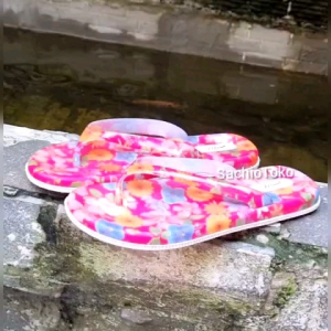 Sandal Jepit Motif Bunga Bahan Lentur Tidak Bikin Lecet Att Sachiotoko