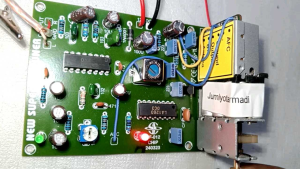 Radio Tuner FM STEREO