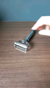 Peeler 3 in 1 Pisau Kupas Serbaguna Pisau Pengupas Penyisik Ikan