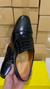 Giày da nam mũi tròn thanh lịch..kiểu giả dây sang trọng..mã SQ02..đế cao su mềm..được khâu đế sẵn chắc chắn