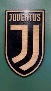 ป้ายตกแต่งแขวนผนัง ยูเวนตุส juventus ลายไม้เคลือบเงา