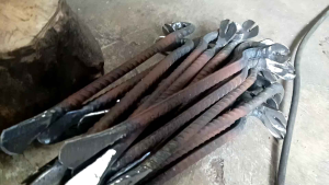 Linggis Besi Kecil Ukuran 40 cm: Alat Tukang Ukuran Kecil & Linggis Toge Cabut Paku