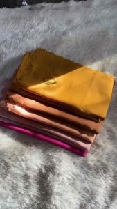 Hijab Segiempat plain Celina Square Polycotton Lasercut bunga kecil Premium 115x115 cm