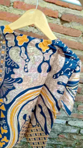 Batik Guci Emanisee - Atasan Wanita Lengan Pendek Kain Katun Adem Nyaman