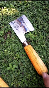 pisau kupas kelapa bahan baja per alat cincang daging