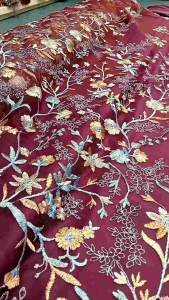 Kain Tille & Kebaya Garden Valentino: Bordir Kain Halus untuk Kebaya Wanita