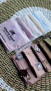 VOAL THORSA LOGO UM DIAMOND POUCH HIJAB SEGIEMPAT UMAMA TERMURAH LOGO SWAROVSKI JILBAB TERBARU