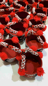 Hajut/Tappa Mini Souvenir Kerajinan Tangan Sipirok Wanita - Hadiah & Hiasan Rajut dengan Ukuran 30cm x 5cm Cocok Sebagai Pajangan Rumah atau Tempat Kerja