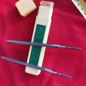 Kihkir Cap Baud Asah Gergaji: Harga & Kualitas