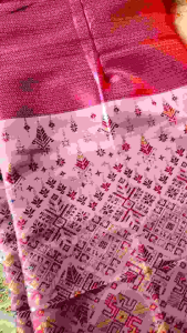 ผ้าถุงสำเร็จรูปลายแพรวา