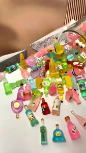 Ornamen resin kartun lucu bottle glow in the dark series