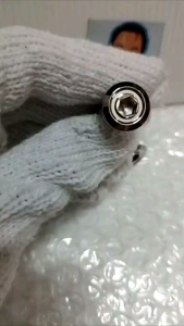 อารัตน์นอตซิ่ง น็อตยึดจานดีสเบรค ไม่มีบ่า สแตนเลส หัวแบนกลึงลายวงล้อ ขัดเงา ราคาต่อ 1 ตัว