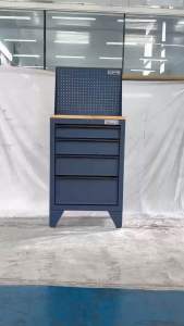 Tủ Dụng Cụ CSPS 61cm - 04 Hộc Kéo Màu Xanh Dương Kèm Ván Gỗ Vách Lưới Và Chân Tủ