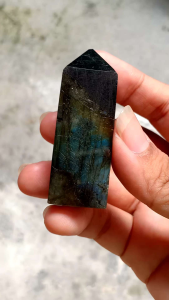 Labradorite 🔮ลาบราโดไรต์ #T05 ความสูง 5.8 cm ทรงแท่ง หินธรรมชาติ หินสะสม