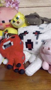 Nhồi bông mine craft 2 hand