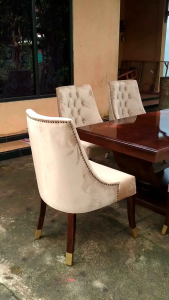 MEJA MAKAN VINTAGE SET 6 KURSI MEJA KURSI MAKAN KAYU JATI MODERN BERKUALITAS