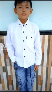 Kemeja Anak Lengan Panjang: Desain Casual & Pilihan Bahan