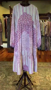 Carla Midi Dres by Dian Pelangi LIMITED EDITION Baju Tunik Mini Gamis Outfit Casual Formal Pesta Pernikahan Kondangan Kerja Kantor Wanita Hijaber Cantik Anggun Modis Modern Elegan Mewah Model Korea Motif Batik Cap Hand Made Kekinian