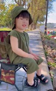 ชุดแคมปิ้ง ชุดเดินป่า ชูดเด็ก ชูดมินิมอลเด็ก เป็นชุดของ มีส่วนผสมให้กับการดินป่าและเด็ก