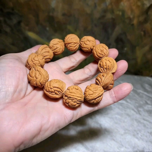 22mm dense and high natural oil contents "Dragon Pattern" Peach Pits bracelet [Natural unprocessed] 高油高密龙纹桃核手链/手持