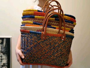 DaVee | Hand made woven straw bag African natural grass woven basket Achnatherum splendens handmade basket leather handle beach bag multi-functional basket storage baskets