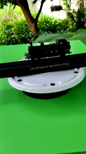 รถไฟจำลองรุ่น "LMS Fowler 3F Jinty"เป็นDie Cast model. ที่ประณีต สมจริง ที่นักสะสมมองหา และตั้งโชว์ประดับห้องรับแขก ที่สวย สะดุดตา