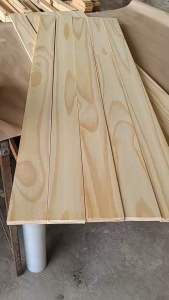 ไม้สนมือ1 พร้อมไสเรียบ 4 ด้านขนาด หนา 0.8 เซน กว้าง 7 เซน ยาว 120 เซน ราคา 250 บาท/มัด ( 1 มัดมี 5 ท่อน)