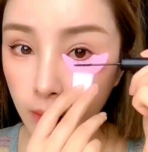 Alat Bantu Eye Liner Silikon Dandan Bulu Mata Make Up Rias Bulu Mata