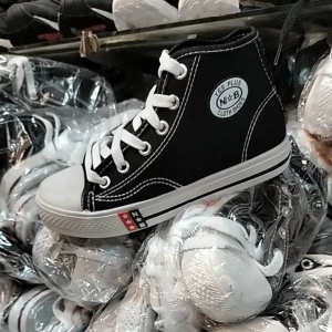 sepatu sekolah terlaris hitam putih bot.tinggih