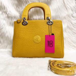 Túi xách da voi thật màu vàng kích thước ngang 26cm- cao 19.5cm- rộng 12cm