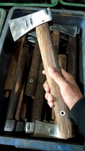 Kapak Perkakas Tukang Kayu & Kampak Cacah Tulang