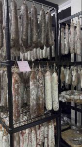 ไม่หั่น 200–225 กรัม แฮมหมักแบบช่างฝีมือ บ่ม 3 เดือน พรอชุตโต ดิ หัวหิน สไตล์ปาร์มา