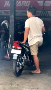 Knalpot Yamaha FZ-R Standar Samping Cat Hitam