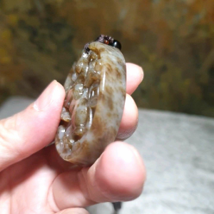 Premium Nephrite caramel brown & whitish Horse and Ancient Coin Jade pendant (with certificate) [Natural Crystal] 和田玉且末糖白马上有钱(骏马、铜钱)吊坠(带证书)