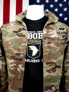 เสื้อทหาร อเมริกันลาย มัลติแคม แท้กองทัพ หน่วยพลร่ม สภาพดี