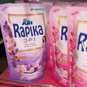 Rapika 3in1 Pelicin Pewangi Pelembut Pakaian Ciaran Semprot Setrika Baju