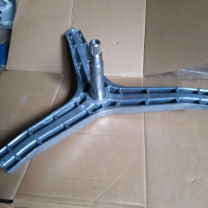 Segitiga Spider Baling-Baling Mesin Cuci Front Loading Samsung WF0854W8E & WD75J5410AW/SE