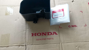 Battery Cover Honda Genuine(Click125i/Click150i Game Changer)