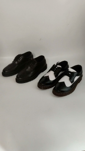 Sepatu loafers pria wingtip kasual formal black n white clasick