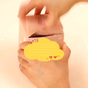 Rautan pensil elektrik / rautan pensil kayu otomatis / rautan pensil FREE 2 buah mata pisau yang dapat diganti / rautan pensil menggunakan baterai