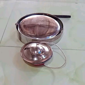 Một bộ bạc con inox (2 cái) không thể thiếu trong bộ gõ nhạc lễ rộng 145cm x2mm