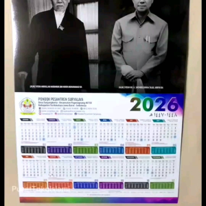 Kalender Suryalaya 2026 Original 100% - Ukuran 77x55 - Foto Syekh Ahmad Shohibul Wafa Tajul Arifin[Abah Anom] & Syekh Abdullah Mubarok Bin Nur Muhammad Abah Sepuh