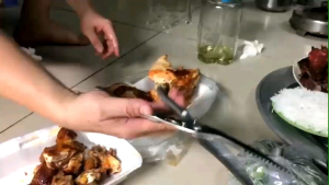 Kéo cắt thức ăn kéo cắt gà Nhật