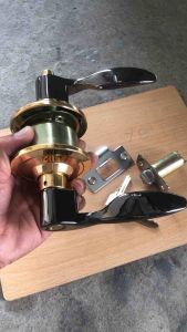 Ổ khoá cửa tròn gạt cao cấp ( màu nâu vàng bóng ) dùng cho CỬA GỖ  bảo hành 3 năm