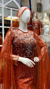 Gaun Slim Mutiara Gradasi Warna