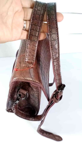 Tas second model Tas sling Vitage motif croco bahan kulit sinte