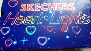 GIÀY THỂ THAO BÉ GÁI ĐI CHƠI ĐI HỌC....SWEETHEART LIGHTS CÓ ĐÈN SIZE 36( Miễn đổi trả do đổi ý hay không mang vừa)
